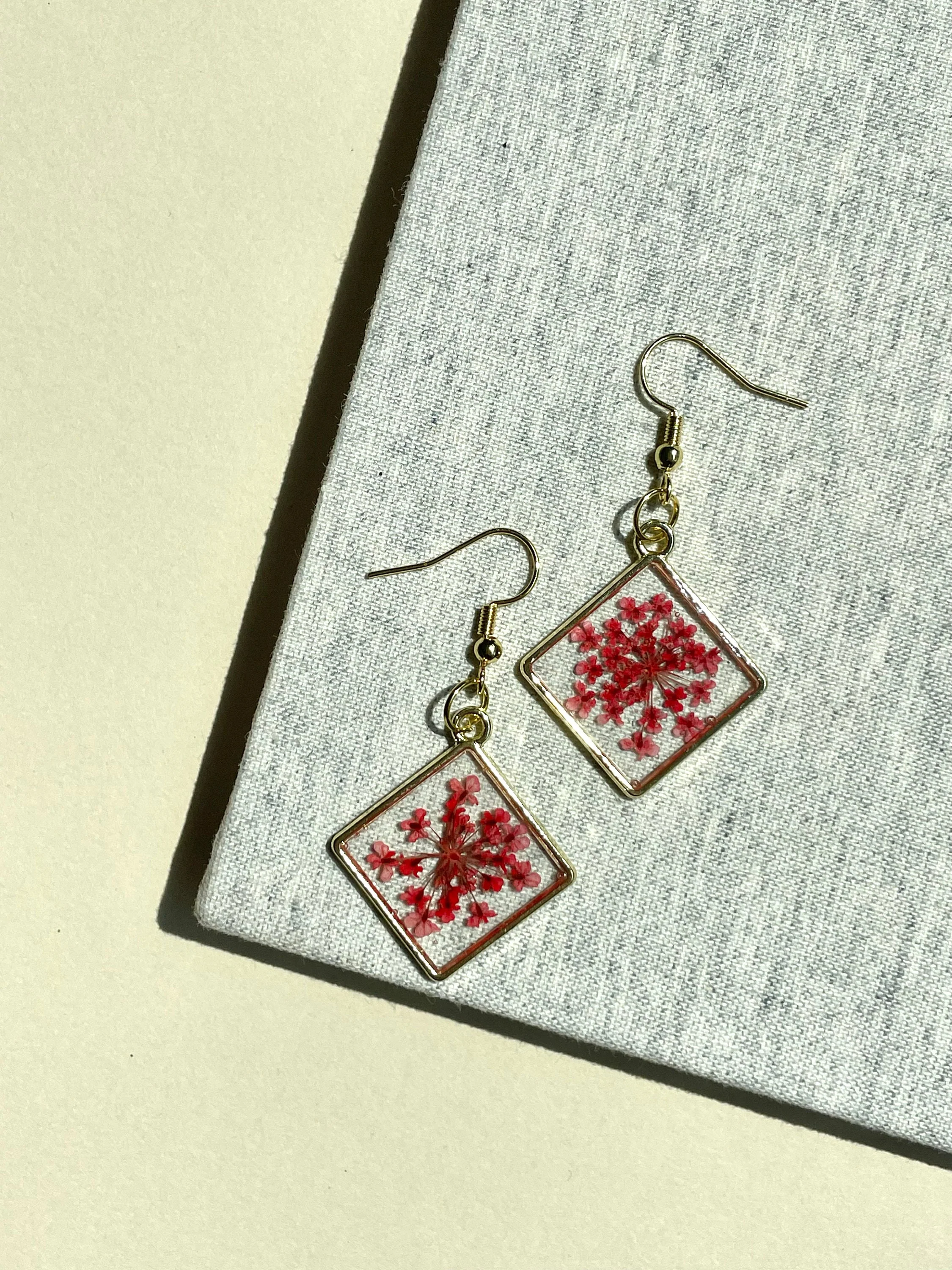 Simplistic Resin Botanical Earrings - Image 10
